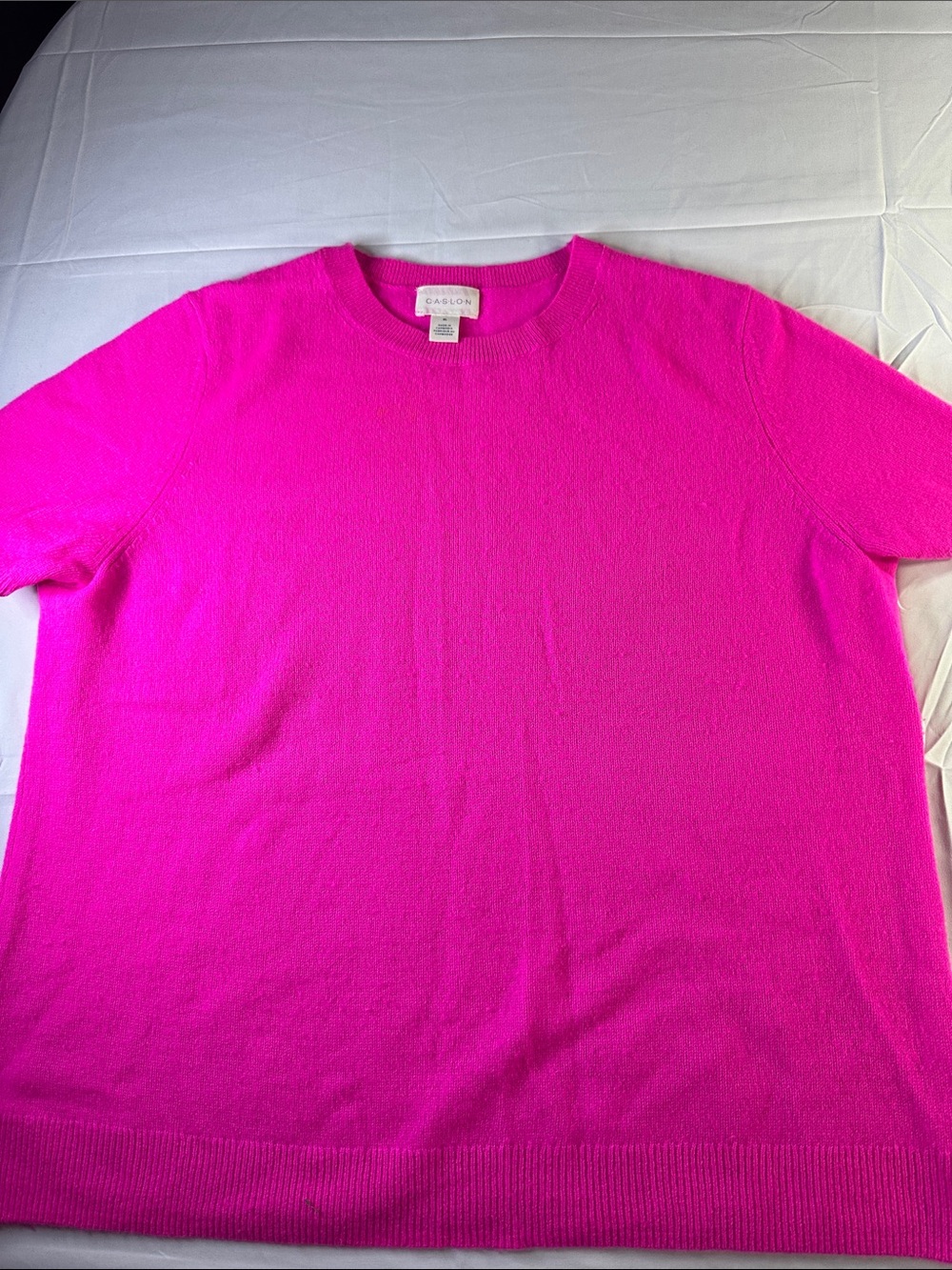 Caslon Women’s Bright Hot Pink 70% Wool/ 30% Cashmere Crewneck Sweater